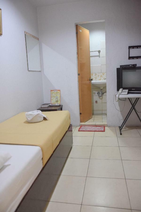 Tiptop Tower Suite Inn Dumaguete City Extérieur photo