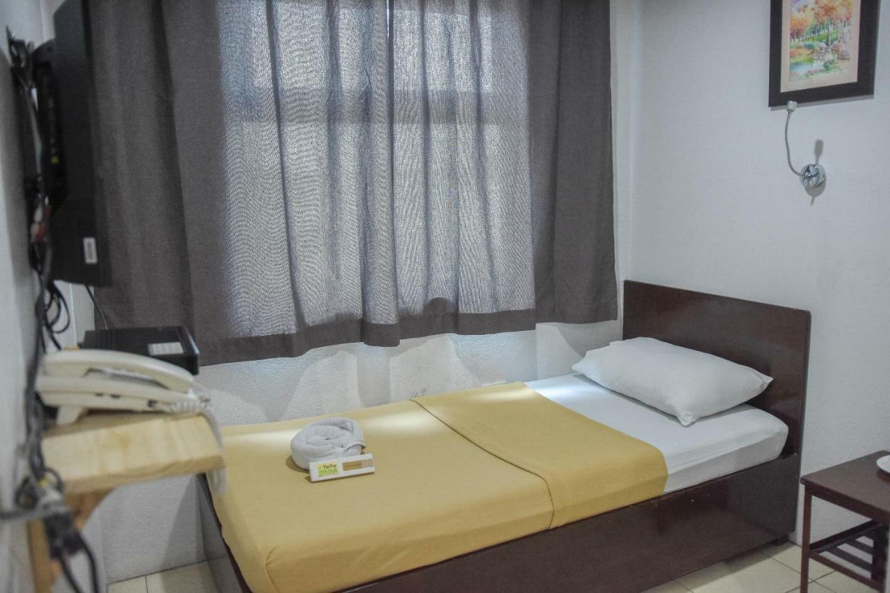 Tiptop Tower Suite Inn Dumaguete City Extérieur photo