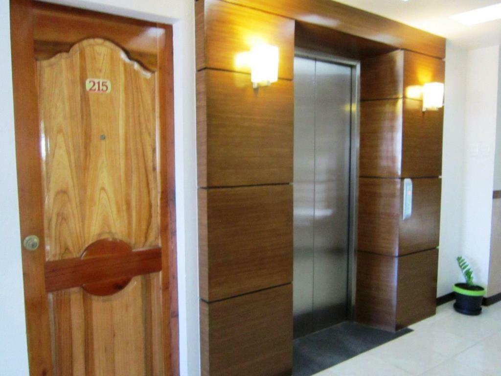 Tiptop Tower Suite Inn Dumaguete City Extérieur photo