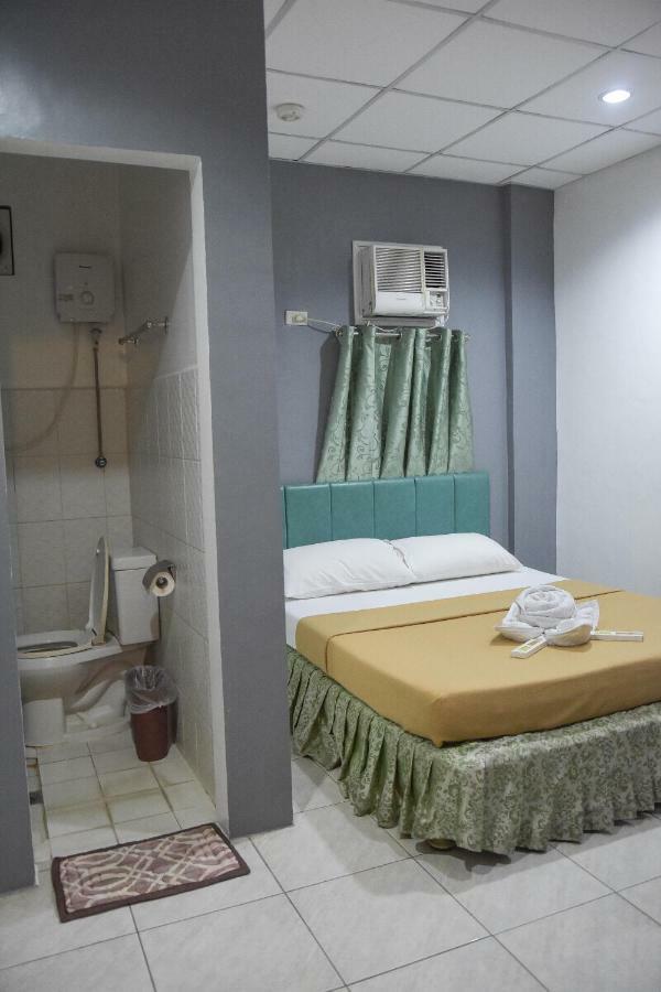 Tiptop Tower Suite Inn Dumaguete City Extérieur photo