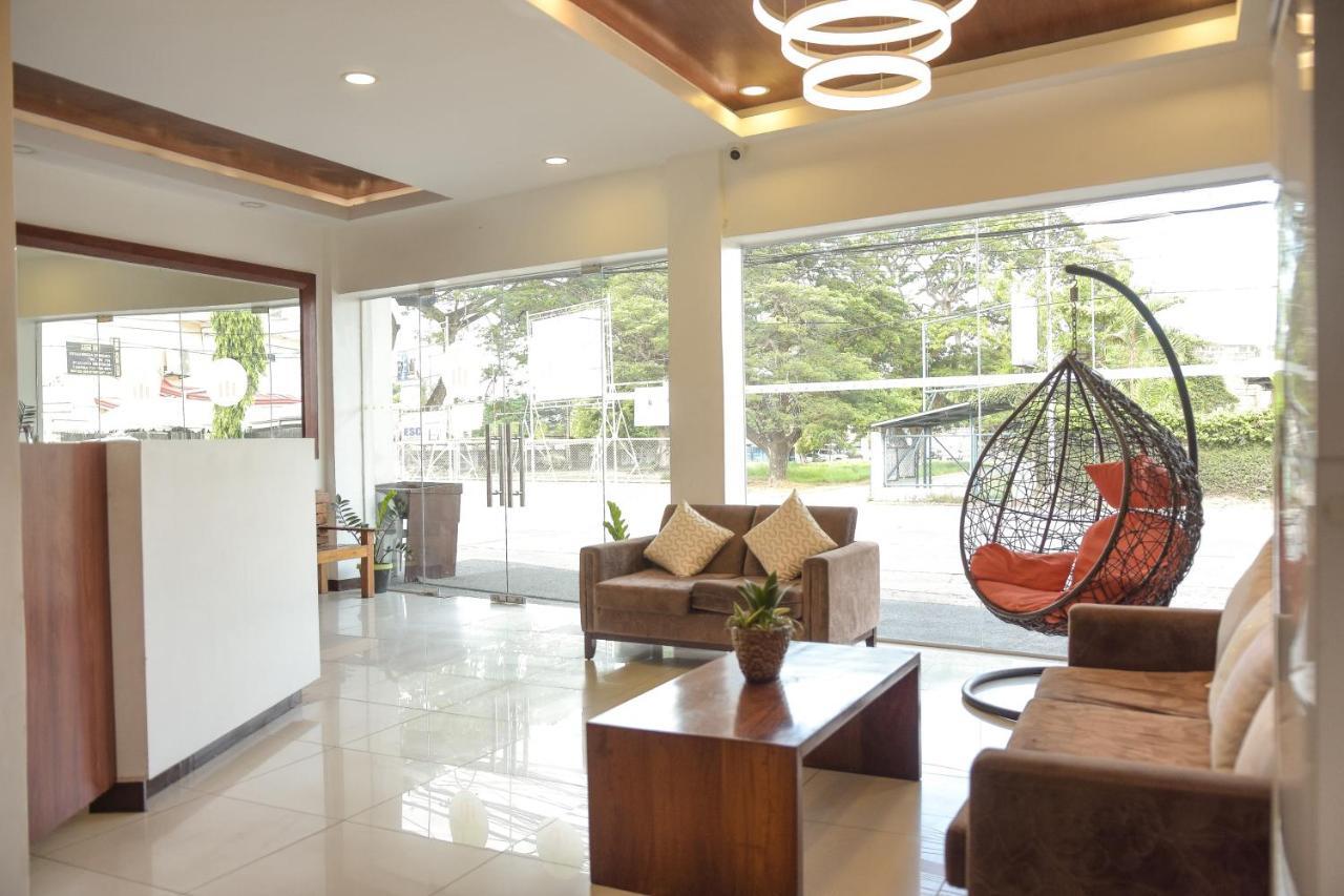 Tiptop Tower Suite Inn Dumaguete City Extérieur photo